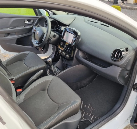 Renault Clio cena 31500 przebieg: 67000, rok produkcji 2017 z Jarosław małe 56